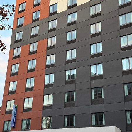 Holiday Inn Express & Suites New York Eksteriør billede