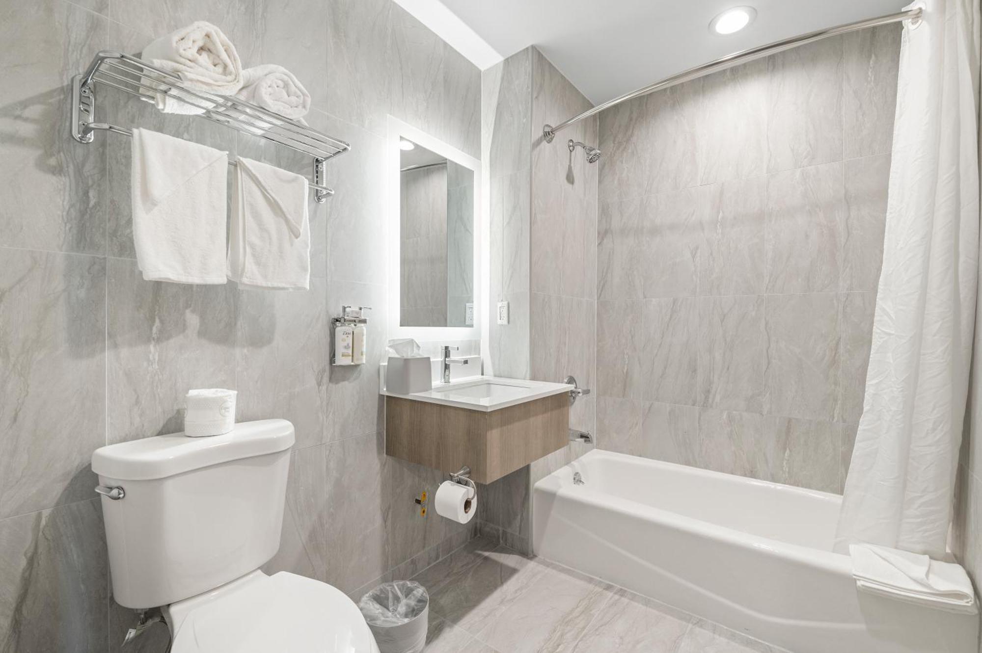 Holiday Inn Express & Suites New York Eksteriør billede