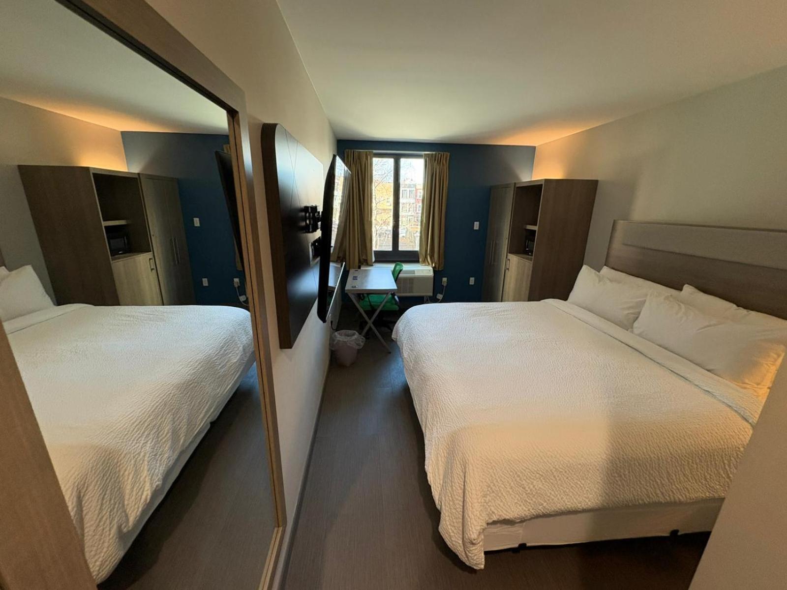 Holiday Inn Express & Suites New York Eksteriør billede