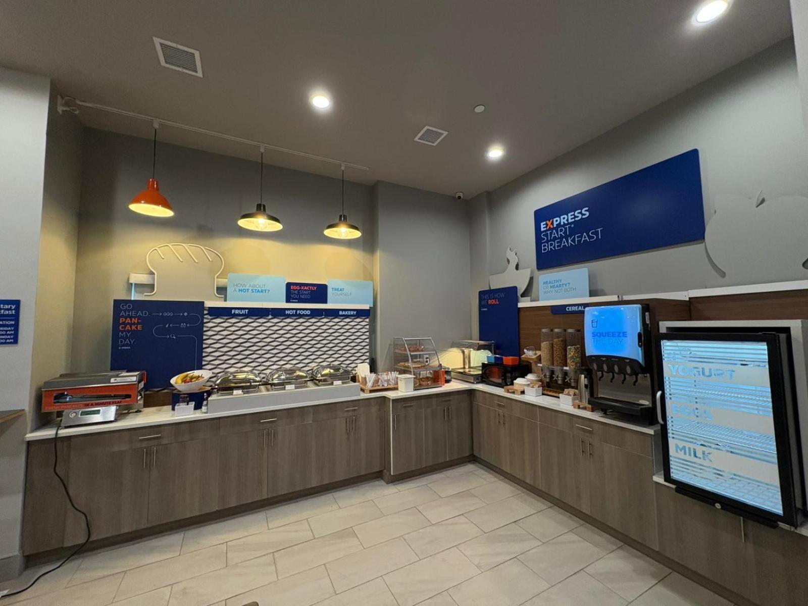 Holiday Inn Express & Suites New York Eksteriør billede
